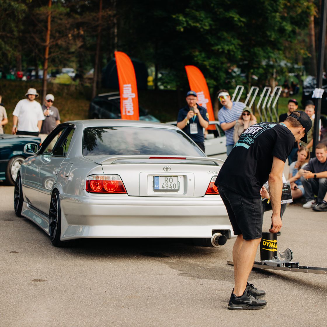 cars.jpg